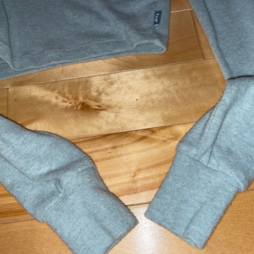 ARITZIA| XS TNA Longsleeve - Picture 13 of 16